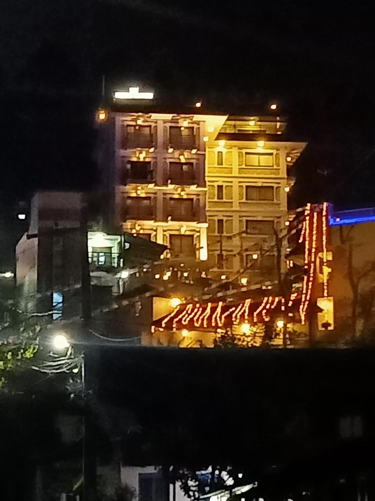 Hotel Kings Покхара Екстер'єр фото